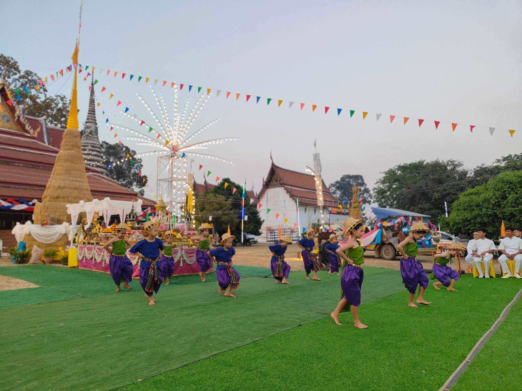 title - ส.ป.ก.อ่างทอง ร่วมงานบวงสรวง บูชาแม่โพสพ รับขวัญข้าว เสริมสิริมงคล ประจำปี 2569